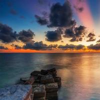 用户6487359416406头像