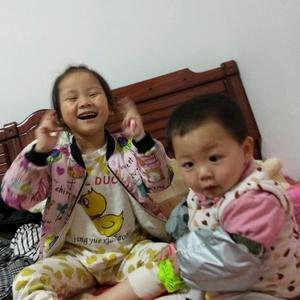 谢素清头像