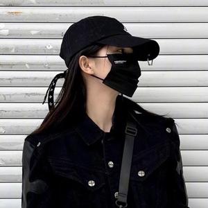 梦一场219701995头像