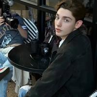 是这个铄986头像