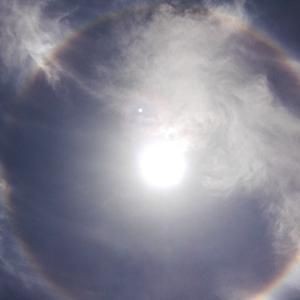 红伞伞爱白杆杆头像