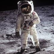 仿生阿姆斯特朗想去往月亮的个人资料头像