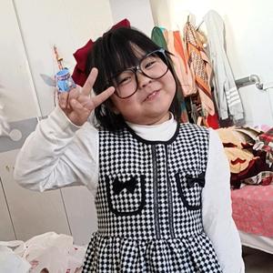 爱玲2u7v头像