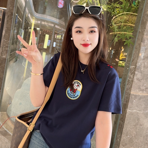 闺蜜轻奢女装（早9点开播）头像