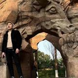 李中万43头像