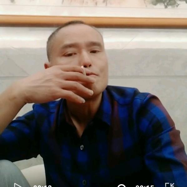 杏山老陈头像