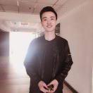 L酱64725的个人资料头像