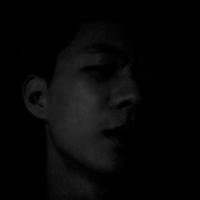 日常丶耀七七七头像