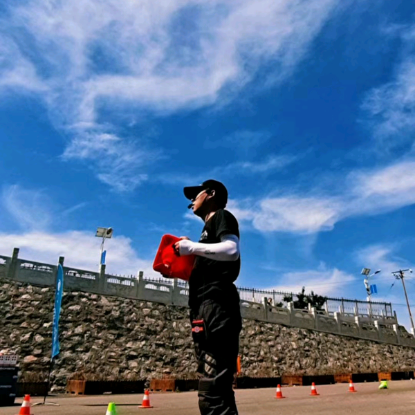 赵峰的摩托人生头像