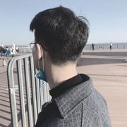 不穿秋裤的吴彦祖的个人资料头像