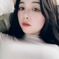 端庄优雅鲸鱼4D0头像