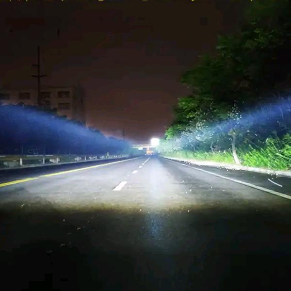 踏实车灯照明头像