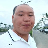 二✔哥头像