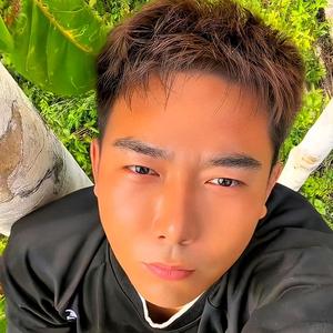 李忆探险复购号头像