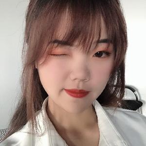 随性自由的草莓爱头像