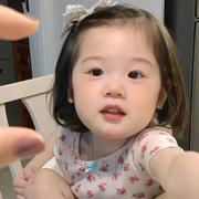 抱紧弯弯的个人资料头像