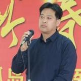 有一群泥头像