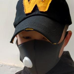 富强小伟头像