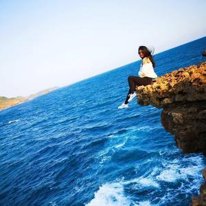 悦野旅行头像