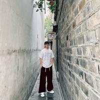玩车的兔子头像
