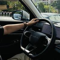 开T9的老周头像