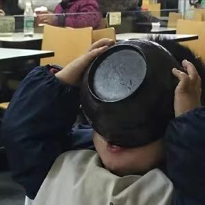 饭桶弟弟头像