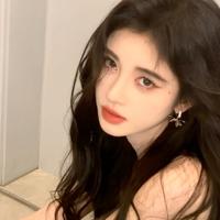 张欣苒苒苒头像