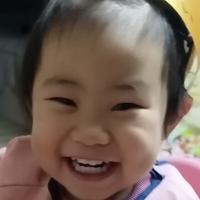 爱看车的小妮儿头像