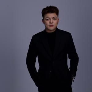 腹黑的老吴(饱饱舔狗)