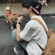 用户1871360652519的个人资料头像