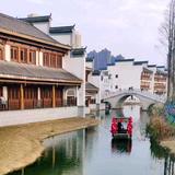 爱生活巴里2e头像