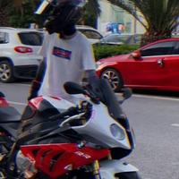 诗意星球1j3头像