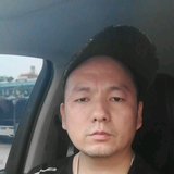 玉林市油腻大叔陈头像