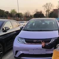 一名足球大汉头像