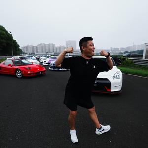 斌斌仔会玩车