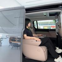 丁卯鹏友小张头像