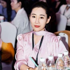 三千丝桃子美学头像