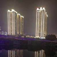 风趣远山tqI头像