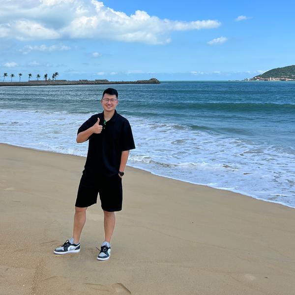 徐小哥带娃自驾游中头像