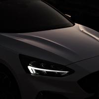 已买福克斯的大叔头像