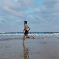 何厂长的诗和远方头像