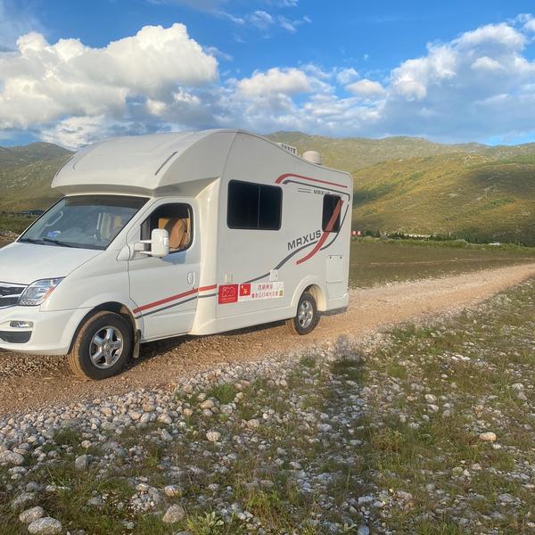 房车旅行阿楽头像