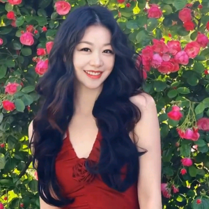 爱看剧的仙女头像