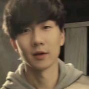 前端人机的个人资料头像