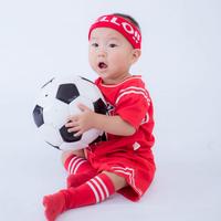 小小露露哥头像