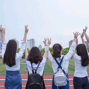 余你童行头像