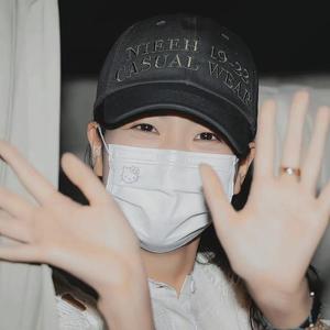 小black头像