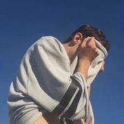 YiRen的个人资料头像