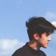 拯救了14亿女性的英雄的个人资料头像