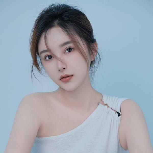 说车的淼淼头像